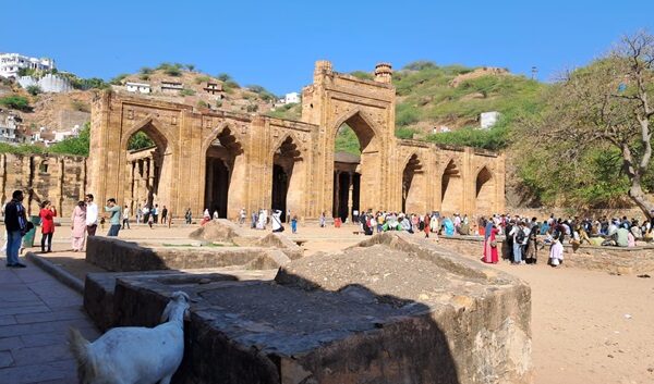 अजमेर की सबसे पुरानी मस्जिद
