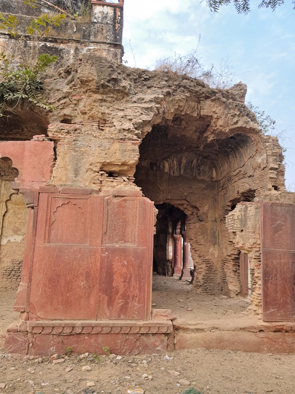 noida-maqbara