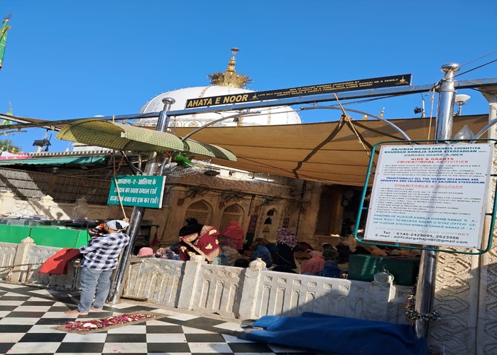 दरगाह का इतिहास – कब बनी और किसने बनवाई