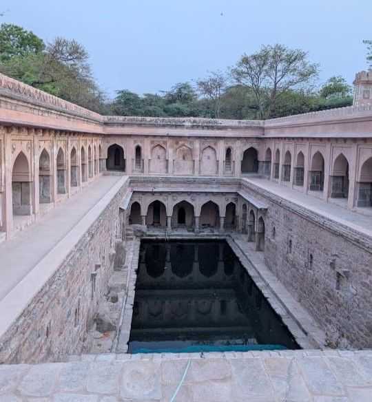 दिल्ली की सबसे खूबसूरत राजों की बावली