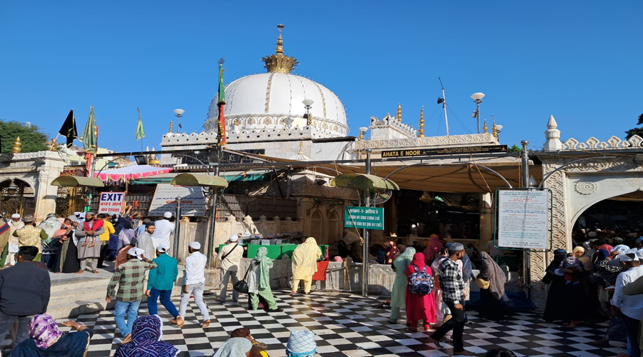 हज़रत मोइनुद्दीन चिश्ती की दरगाह