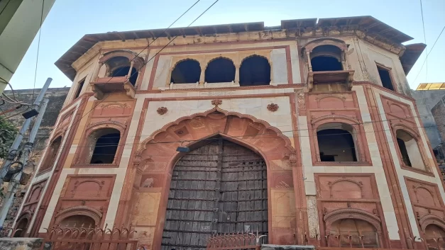 ज़फ़र महल, महरौली – बहादुर शाह ज़फ़र का अधूरा मकबरा और दिल्ली का आखिरी मुगल महल